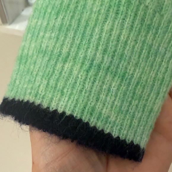 John + Jenn Brand Colorful Striped Women's Sweater Size M NWT - Picture 6 of 9